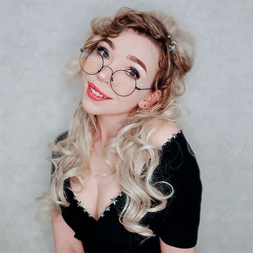 Порнозвезда: DeepBunnyHole (Дипбаннихоул)