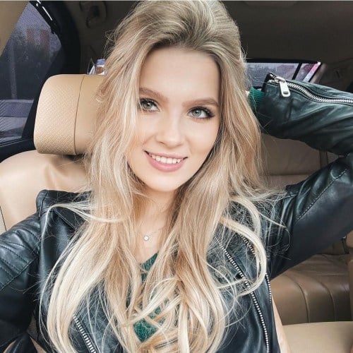 Порнозвезда: Miss Ellie Moore (Элли Мур)