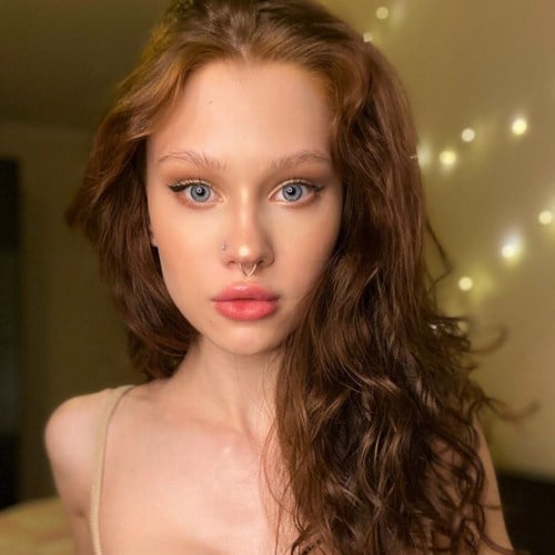 Порнозвезда: Sofia Simens (София Сименс)