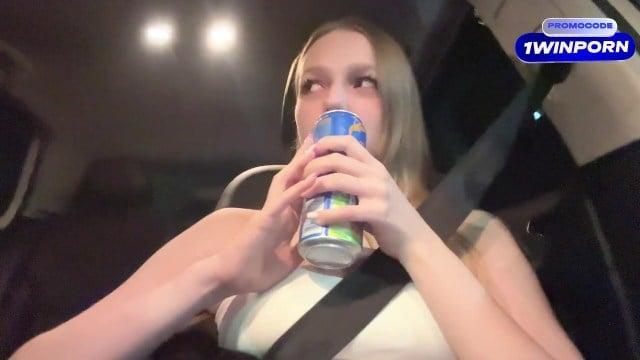 Ариша Миллс трахается с парнем за энергетик