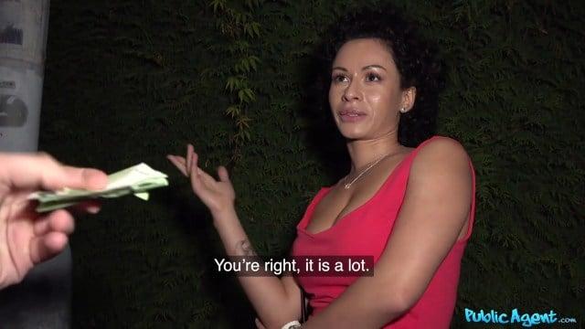 Секундочку, с духом соберусь и возьму хуй в рот